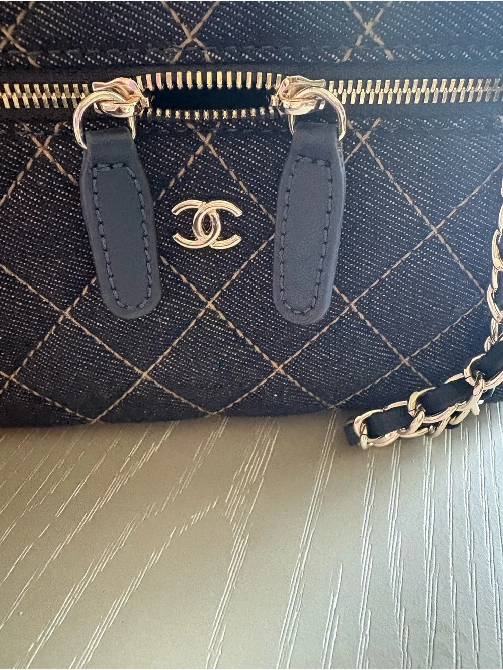 FASHION Quilted Denim Top-Handle Vanity Bag in Dark Blue